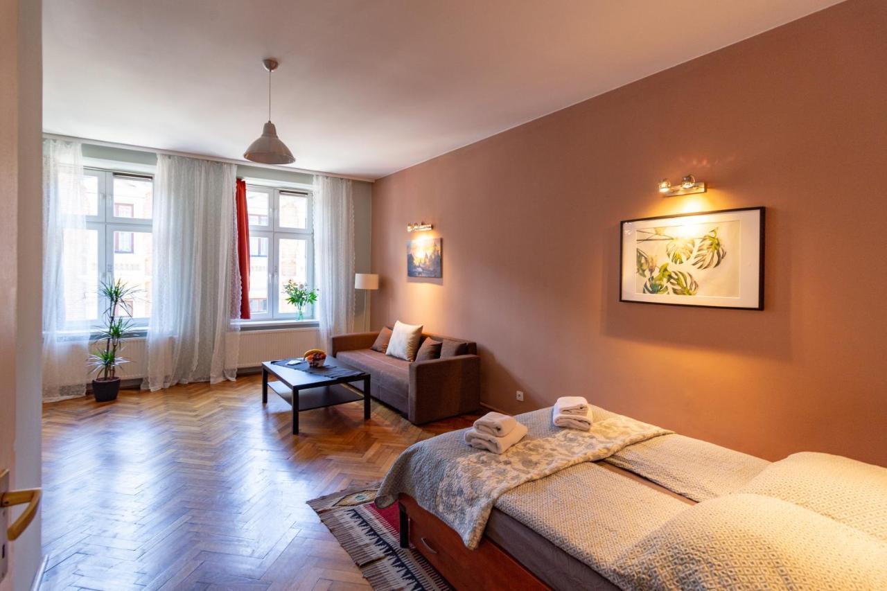 Spacious, Central & Artistic W/Brand New Bathroom! Cracovie Extérieur photo