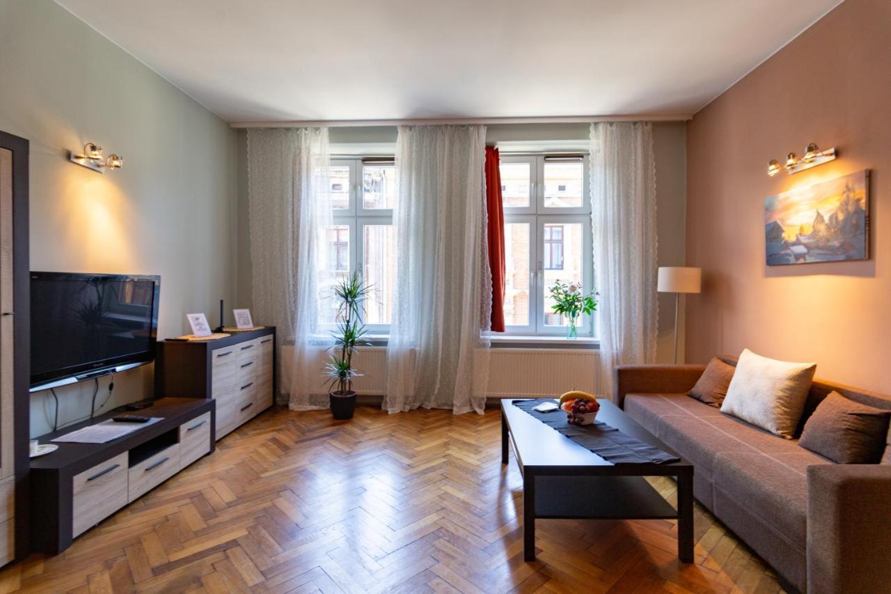 Spacious, Central & Artistic W/Brand New Bathroom! Cracovie Extérieur photo